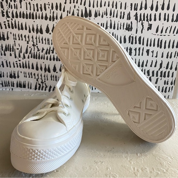 SOLD - Picture 4 of 5